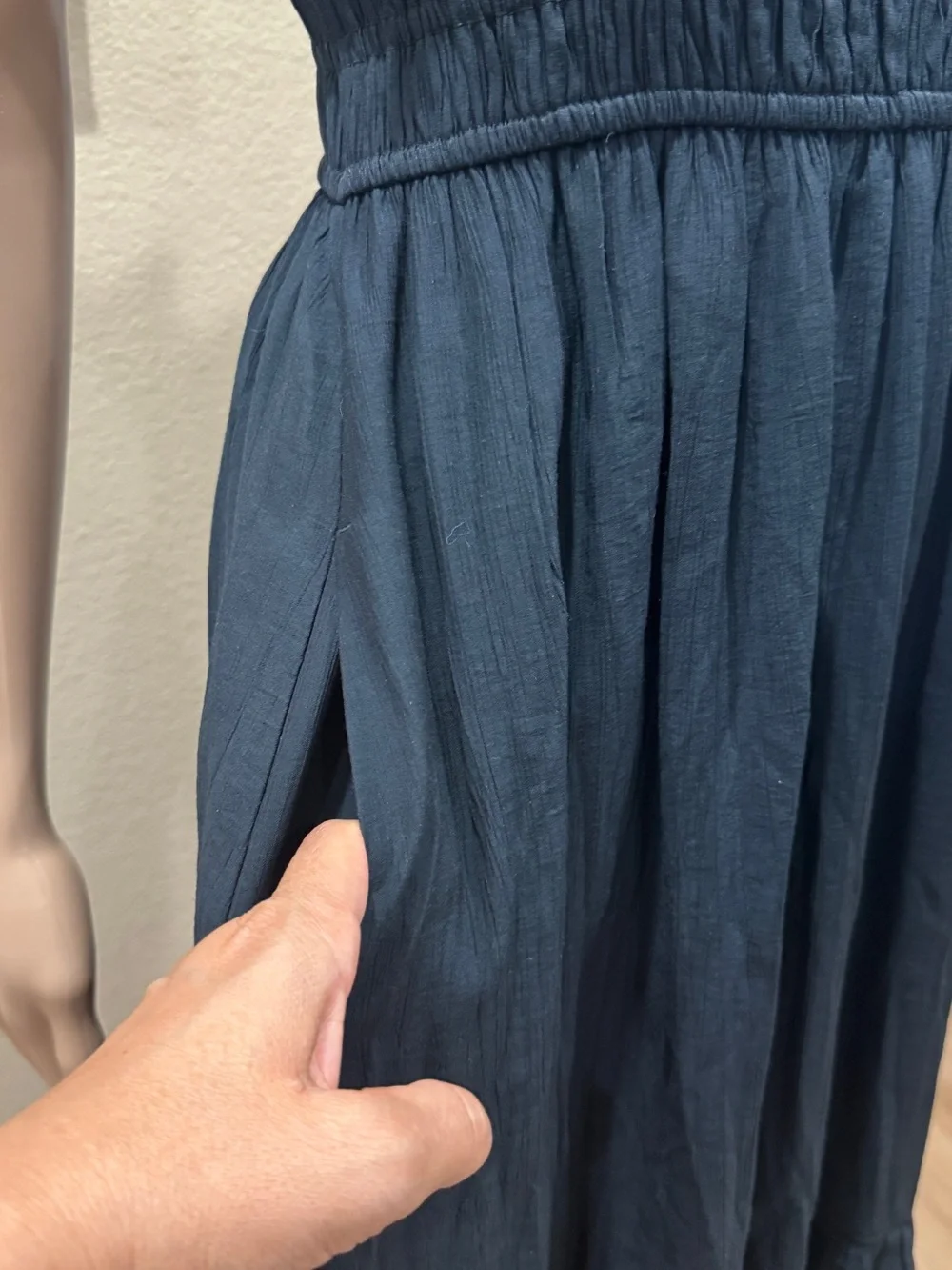 Abercrombie & Fitch Black Ruffled Strap Maxi Dress